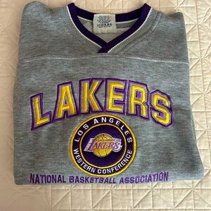 Vintage Los Angeles Lakers men’s sweatshirt